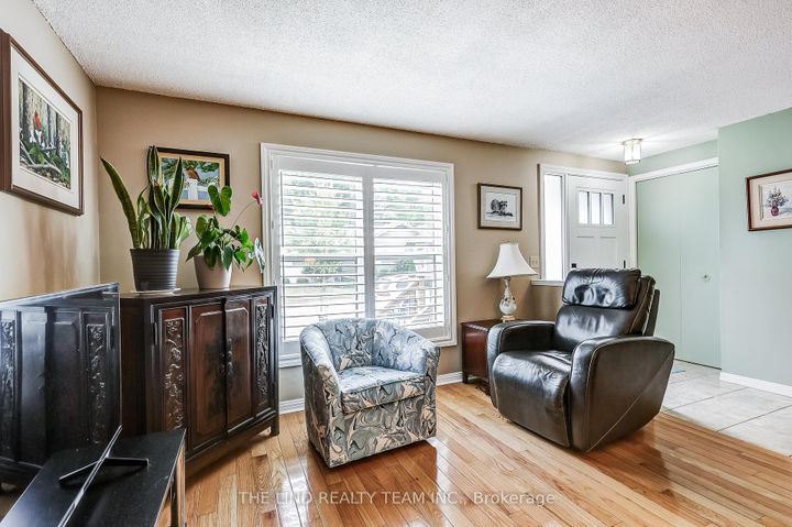 Photo 4 at 272 Jeff Smith Court, College Manor, Newmarket