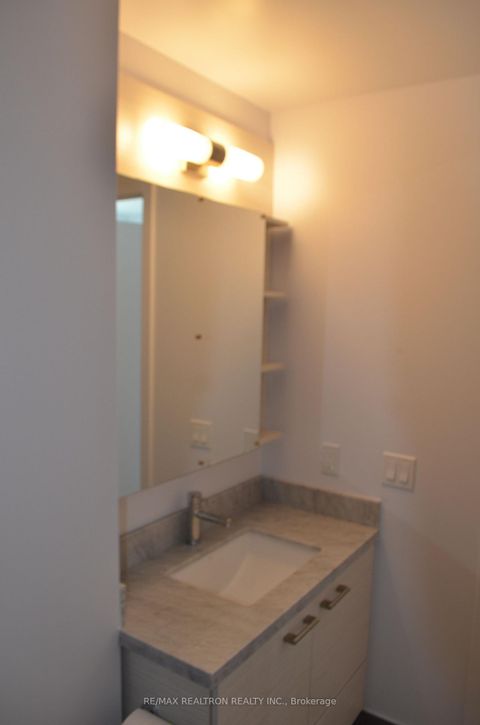 Photo 5 at 5404 - 2221 Yonge Street, Mount Pleasant West, Toronto