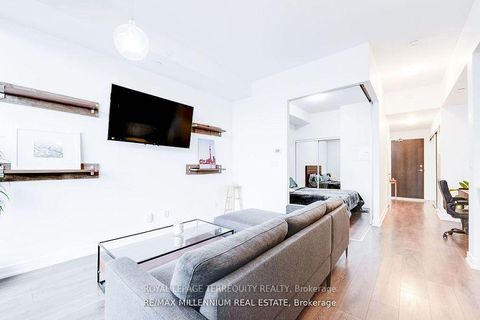Photo 4 at 710 - 50 Bruyeres Mews, Niagara, Toronto