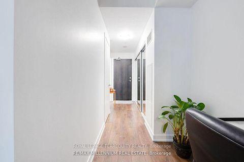 Photo 5 at 710 - 50 Bruyeres Mews, Niagara, Toronto
