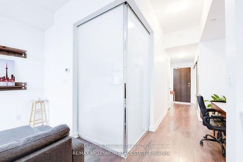 Photo 7 at 710 - 50 Bruyeres Mews, Niagara, Toronto