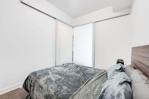 Photo 9 at 710 - 50 Bruyeres Mews, Niagara, Toronto