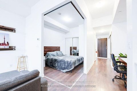 Photo 10 at 710 - 50 Bruyeres Mews, Niagara, Toronto