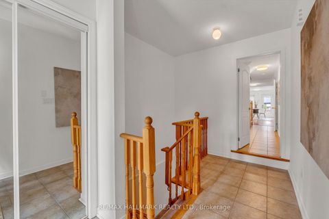 Photo 3 at 52 Muscadel Road, Vellore Village, Vaughan