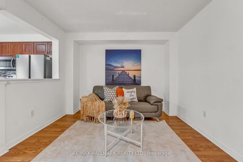Photo 7 at 52 Muscadel Road, Vellore Village, Vaughan