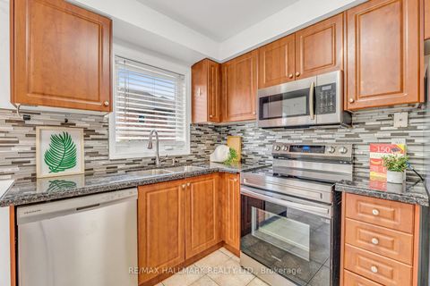Photo 15 at 52 Muscadel Road, Vellore Village, Vaughan