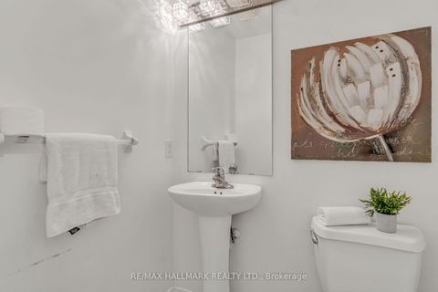 Photo 19 at 52 Muscadel Road, Vellore Village, Vaughan