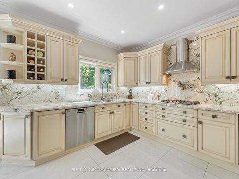 Photo 9 at 60 Starwood Road, Patterson, Vaughan