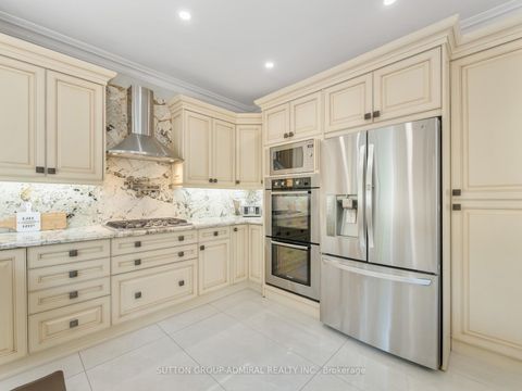 Photo 12 at 60 Starwood Road, Patterson, Vaughan