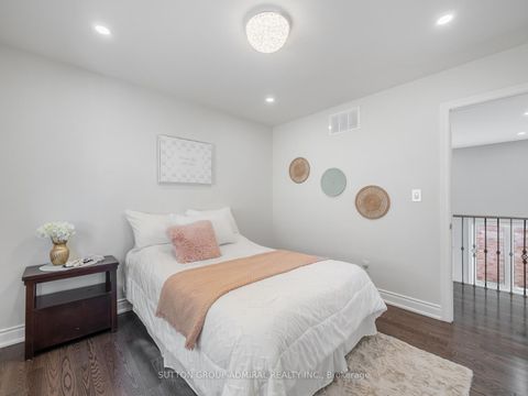 Photo 25 at 60 Starwood Road, Patterson, Vaughan