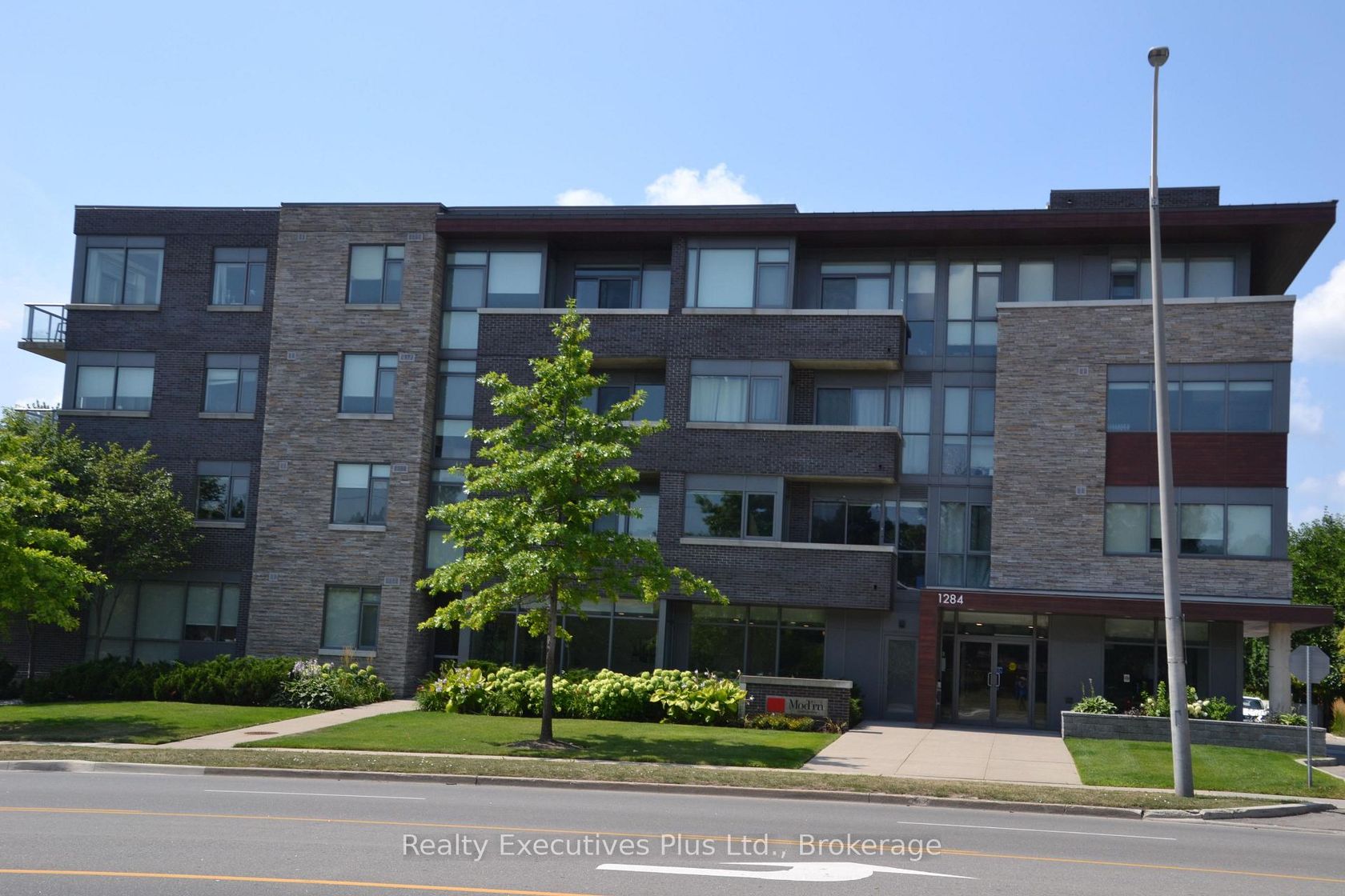 201 - 1284 Guelph Line N, Mountainside, Burlington 