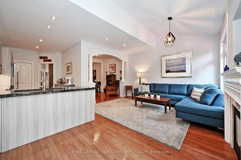 Photo 11 at 18 - 3 Senator Court, Aurora Heights, Aurora