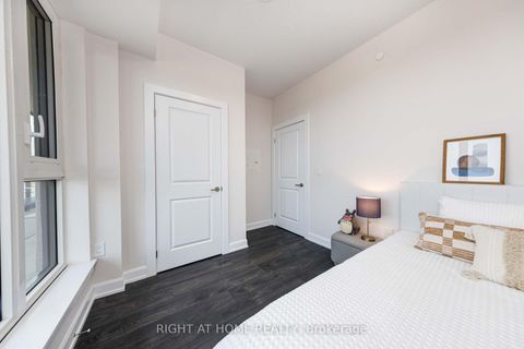 Photo 13 at 608 - 3200 William Coltson Avenue, JM Joshua Meadows, Oakville