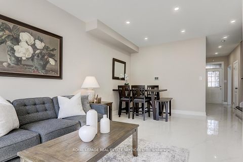 Photo 4 at 17 Venture Avenue, Rouge Woods, Richmond Hill