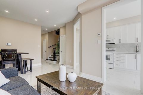 Photo 9 at 17 Venture Avenue, Rouge Woods, Richmond Hill