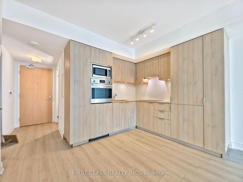 Photo 14 at 1404 - 11 Wellesley Street W, Bay Street Corridor, Toronto