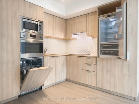 Photo 15 at 1404 - 11 Wellesley Street W, Bay Street Corridor, Toronto