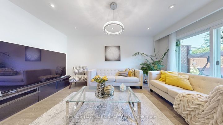 Photo 7 at 249 Kensington Crescent, Centennial, Oshawa