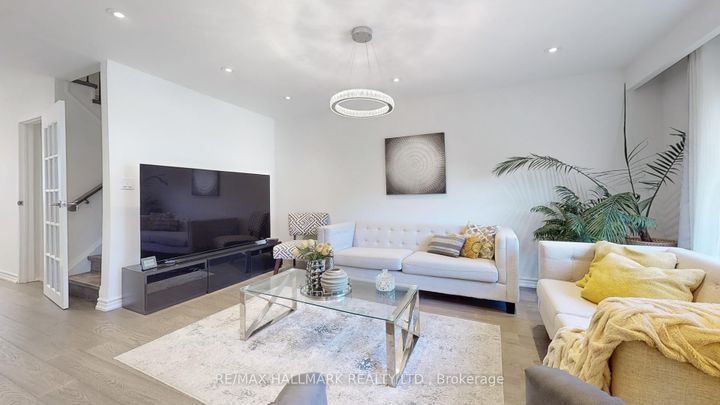 Photo 8 at 249 Kensington Crescent, Centennial, Oshawa