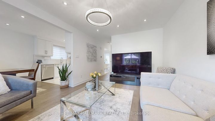 Photo 9 at 249 Kensington Crescent, Centennial, Oshawa