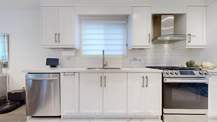 Photo 15 at 249 Kensington Crescent, Centennial, Oshawa