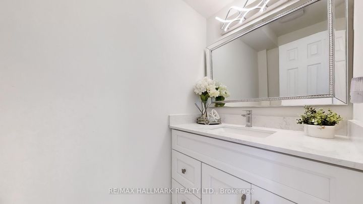 Photo 18 at 249 Kensington Crescent, Centennial, Oshawa