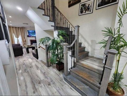 Photo 1 at 18 Acme Crescent, The Westway, Toronto
