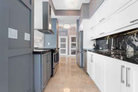 Photo 8 at 5104 - 65 Bremner Boulevard, Waterfront Communities C1, Toronto