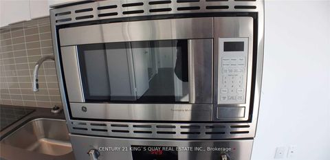 Photo 11 at 2808 - 955 Bay Street, Bay Street Corridor, Toronto Photo 11 at 2808 - 955 Bay Street, Bay Street Corridor, Toronto