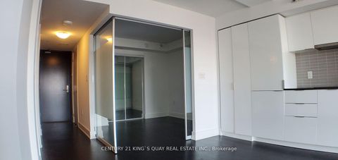 Photo 15 at 2808 - 955 Bay Street, Bay Street Corridor, Toronto