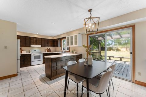 Photo 7 at 445 Warren Road, King City, King Photo 7 at 445 Warren Road, King City, King