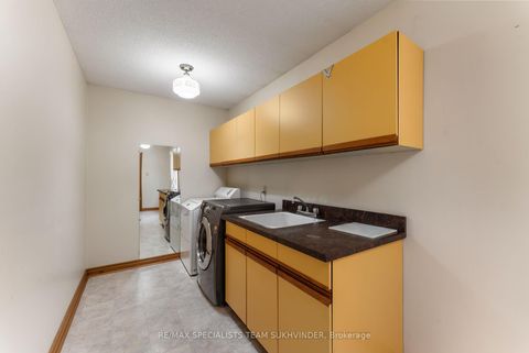 Photo 11 at 445 Warren Road, King City, King Photo 11 at 445 Warren Road, King City, King