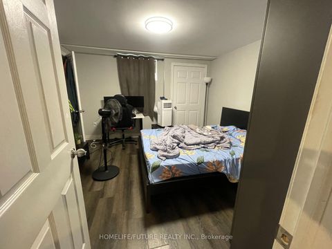 Photo 2 at 90 Glen Watford Drive, Malvern West, Toronto