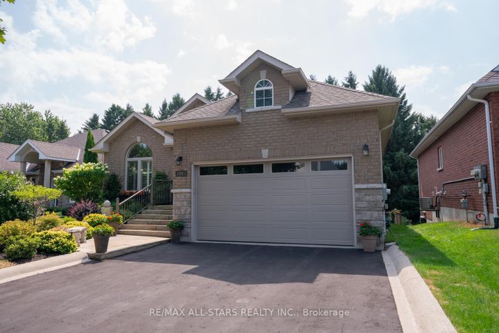 Photo 1 at 79 Gardiner Drive, Bradford, Bradford West Gwillimbury