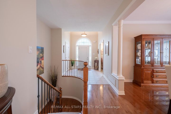 Photo 4 at 79 Gardiner Drive, Bradford, Bradford West Gwillimbury