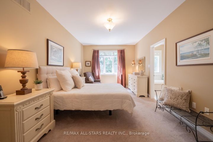 Photo 19 at 79 Gardiner Drive, Bradford, Bradford West Gwillimbury