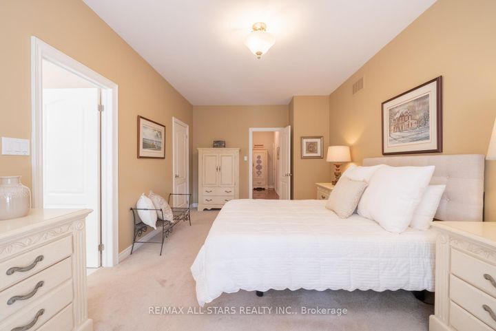 Photo 21 at 79 Gardiner Drive, Bradford, Bradford West Gwillimbury