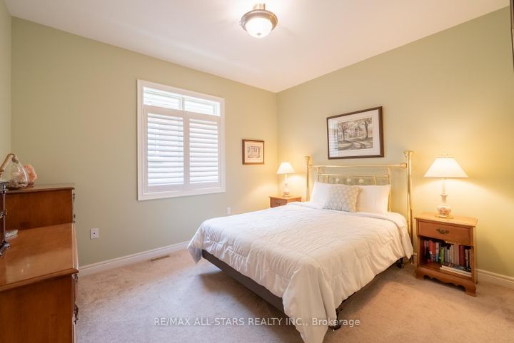 Photo 24 at 79 Gardiner Drive, Bradford, Bradford West Gwillimbury