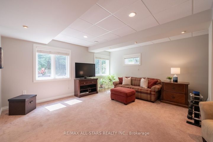 Photo 33 at 79 Gardiner Drive, Bradford, Bradford West Gwillimbury