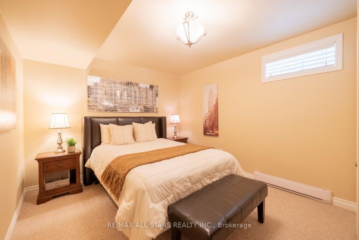 Photo 35 at 79 Gardiner Drive, Bradford, Bradford West Gwillimbury