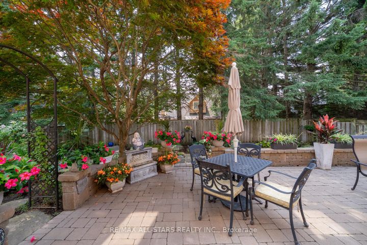 Photo 38 at 79 Gardiner Drive, Bradford, Bradford West Gwillimbury