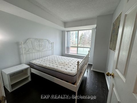 Photo 7 at 301 - 51 Baffin Crescent, Langstaff, Richmond Hill