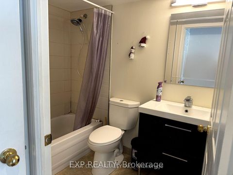 Photo 11 at 301 - 51 Baffin Crescent, Langstaff, Richmond Hill