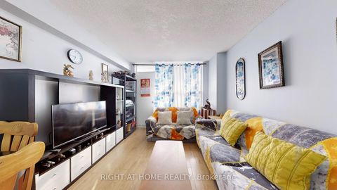 Photo 4 at 905 - 100 Lotherton Pathway Pathway, Glen Park, Toronto Photo 4 at 905 - 100 Lotherton Pathway Pathway, Glen Park, Toronto