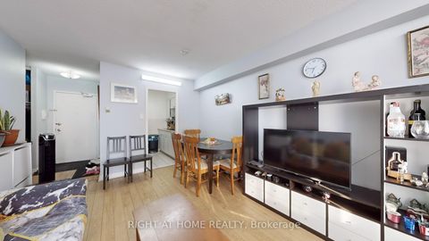 Photo 7 at 905 - 100 Lotherton Pathway Pathway, Glen Park, Toronto Photo 7 at 905 - 100 Lotherton Pathway Pathway, Glen Park, Toronto