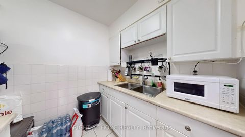 Photo 10 at 905 - 100 Lotherton Pathway Pathway, Glen Park, Toronto Photo 10 at 905 - 100 Lotherton Pathway Pathway, Glen Park, Toronto