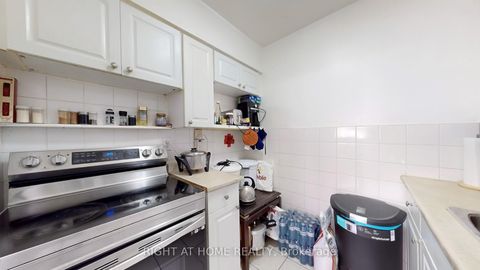 Photo 11 at 905 - 100 Lotherton Pathway Pathway, Glen Park, Toronto Photo 11 at 905 - 100 Lotherton Pathway Pathway, Glen Park, Toronto