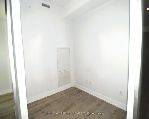 Photo 12 at 733 - 161 Roehampton Avenue, Mount Pleasant West, Toronto
