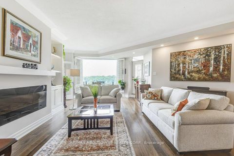 Photo 9 at 720 - 2511 Lakeshore Road W, BR Bronte, Oakville