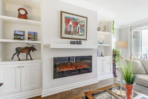 Photo 12 at 720 - 2511 Lakeshore Road W, BR Bronte, Oakville